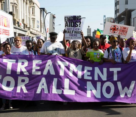 #AIDS2016: Thousands march to demand sufficient global funding and treatment for all